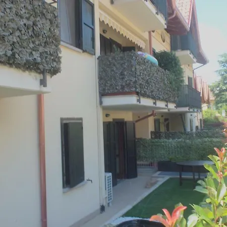 Casa Vacanze Marone Tatil Evi *